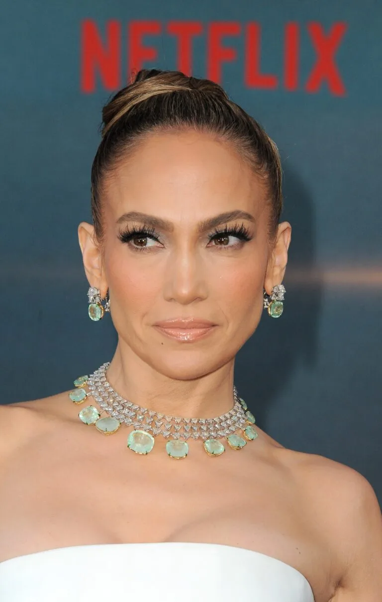 Jennifer Lopez Ausdruck, Stärke und Selbstbestimmung mit 50 plus
