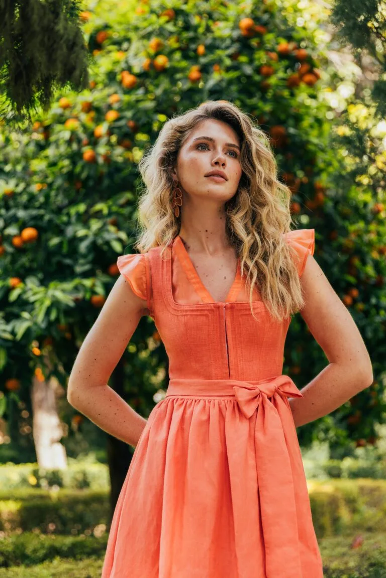 Zwischen Orangenblüten und Goldlicht – mediterrane Dirndlträume